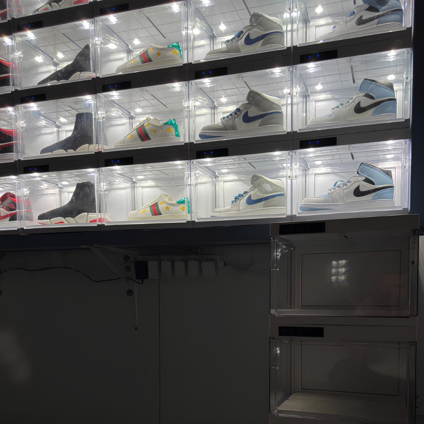 יחידת אחסון מוארת חכמה (4 יח')